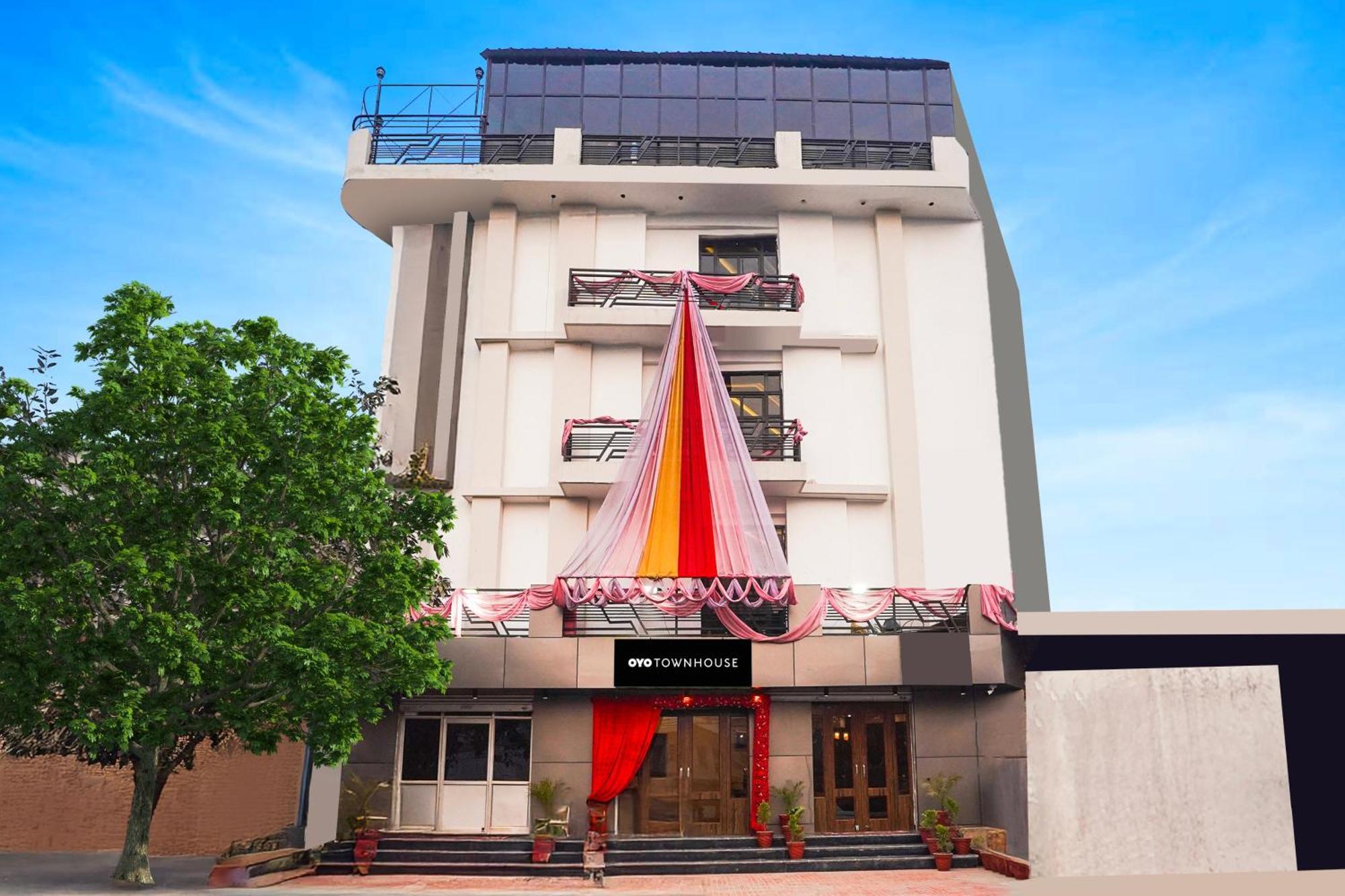 Super Townhouse The Royal Casa Hotell Ghaziabad Eksteriør bilde