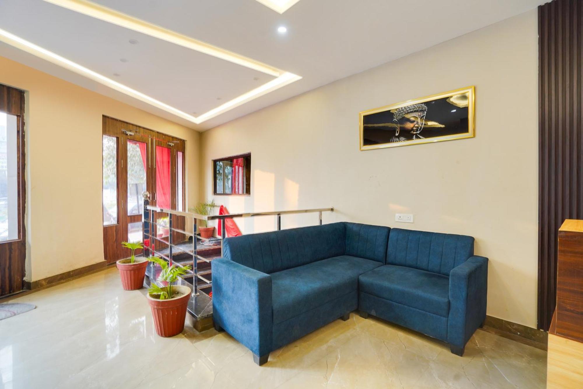 Super Townhouse The Royal Casa Hotell Ghaziabad Eksteriør bilde