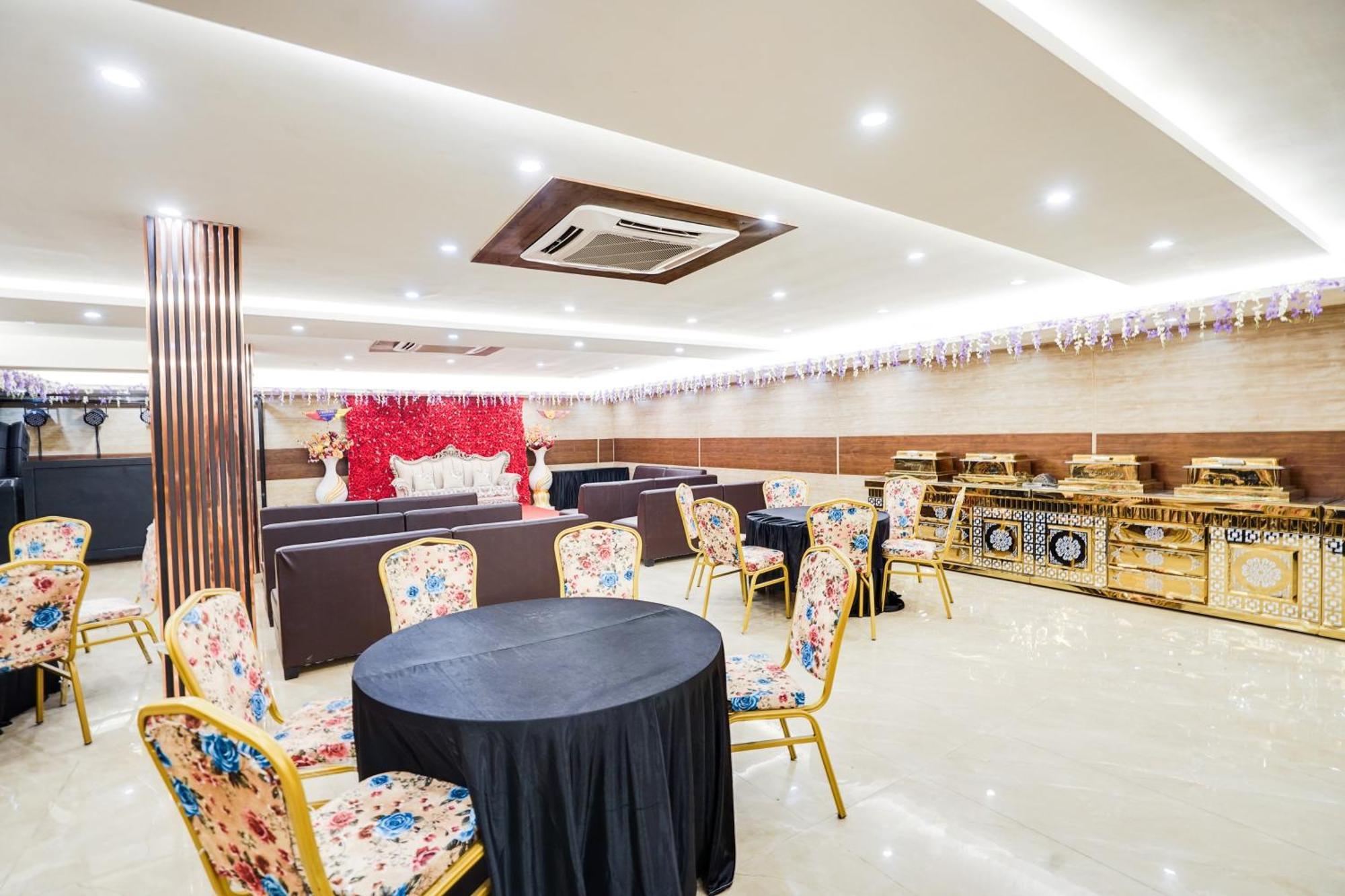 Super Townhouse The Royal Casa Hotell Ghaziabad Eksteriør bilde