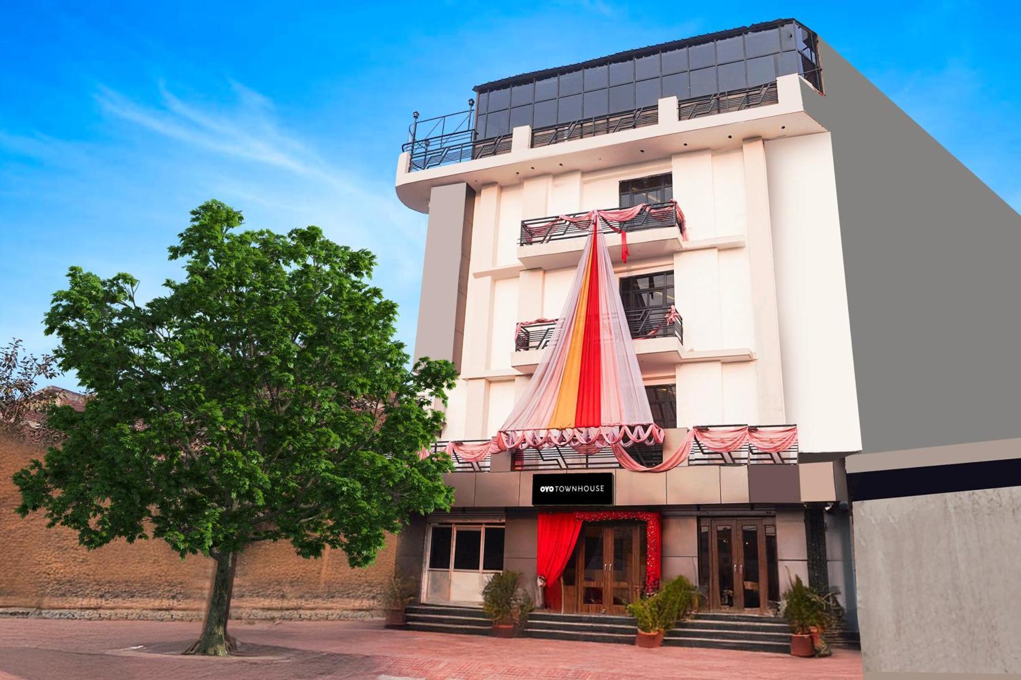 Super Townhouse The Royal Casa Hotell Ghaziabad Eksteriør bilde