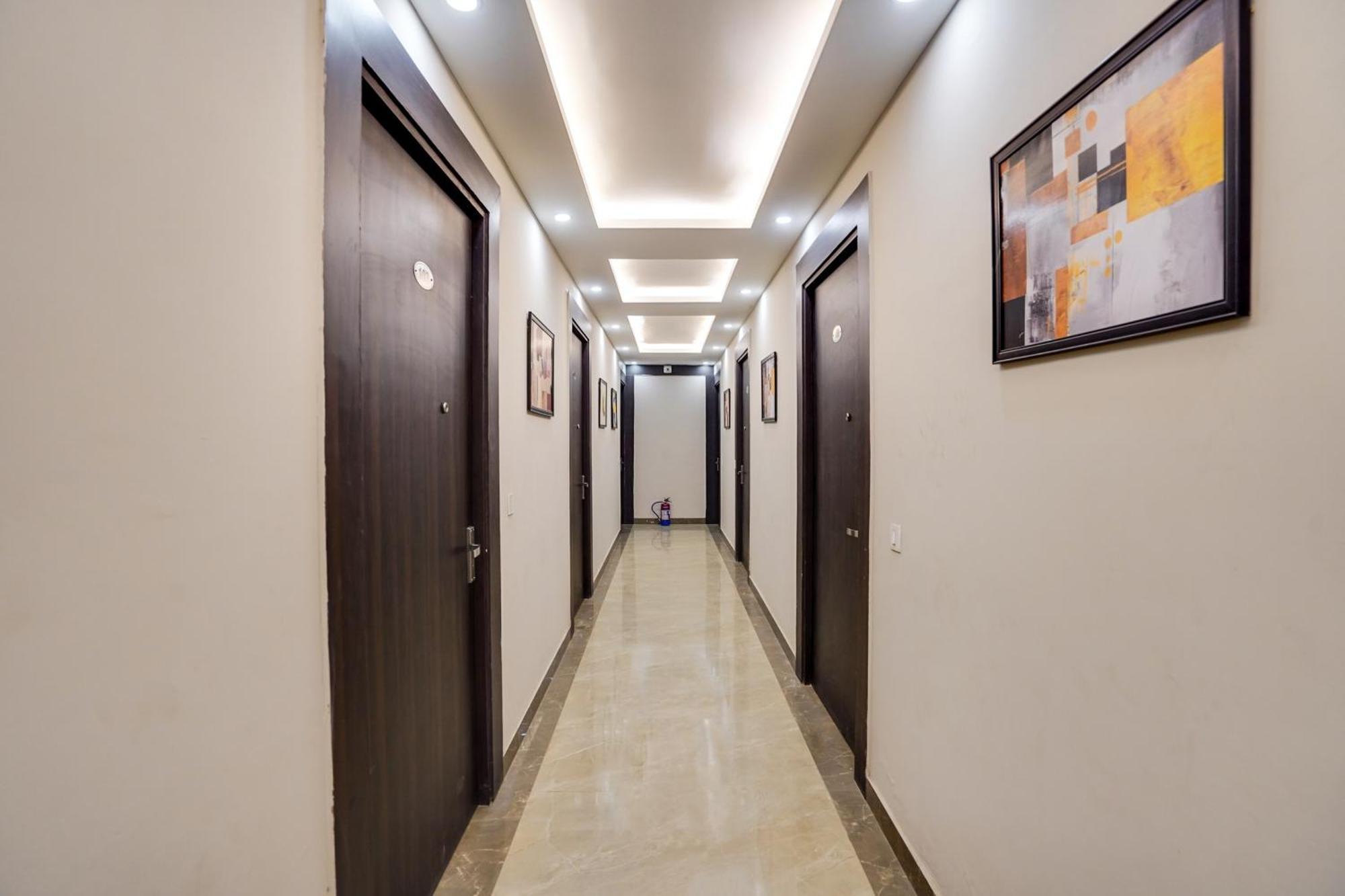 Super Townhouse The Royal Casa Hotell Ghaziabad Eksteriør bilde
